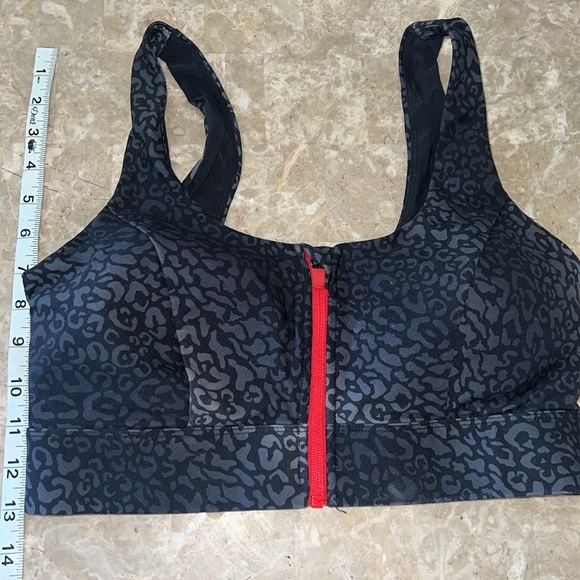 All Access Leopard Zip Front Sports Bra Size L - Picture 8 of 8